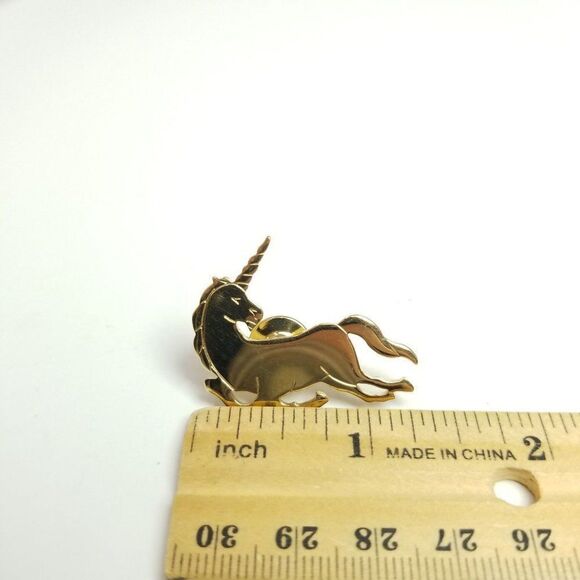 Vintage Unicorn Lapel Pin, Gold Tone Metal, Lounging Animal, Estate - Picture 5 of 7